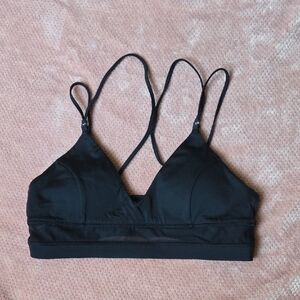Lululemon Black Strappy Mesh Detail  Sport Bra Bralette XS